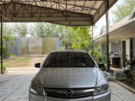 Opel Astra 2007