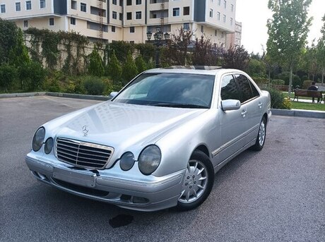 Mercedes E 220 d 2000