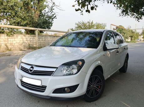 Opel Astra 2010