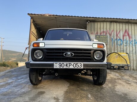 LADA (VAZ) Niva 2011