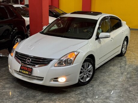Nissan Altima