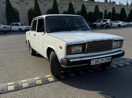 LADA (VAZ) 2107