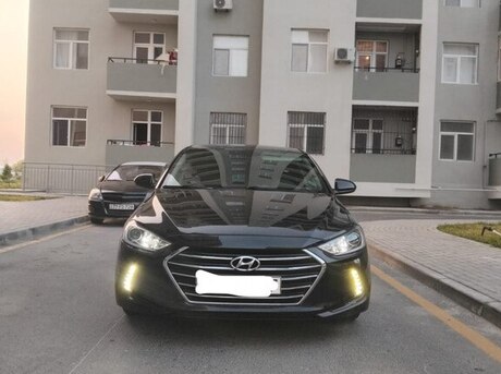 Hyundai Elantra 2016