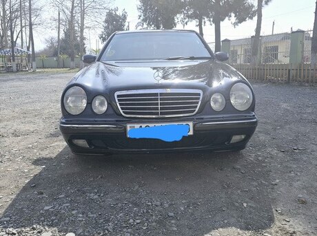 Mercedes E 270 2000