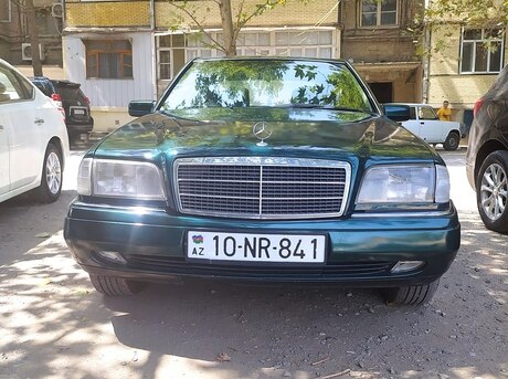 Mercedes C 180