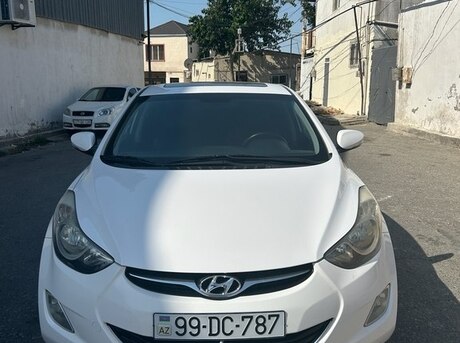 Hyundai Elantra 2012