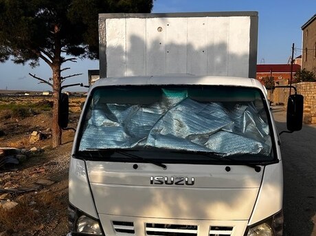 Isuzu NPR 66 P 2008