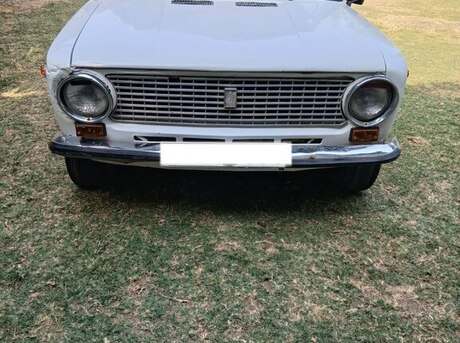 LADA (VAZ) 21011