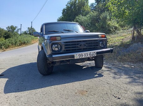 LADA (VAZ) Niva 1989