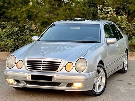 Mercedes E 240 2000