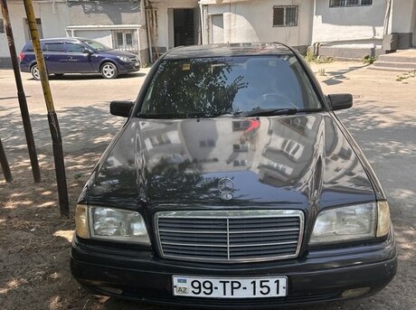 Mercedes C 180