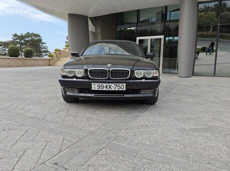 BMW 728 2000