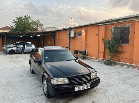 Mercedes C 180