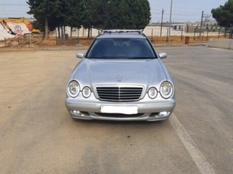 Mercedes E 240 2001