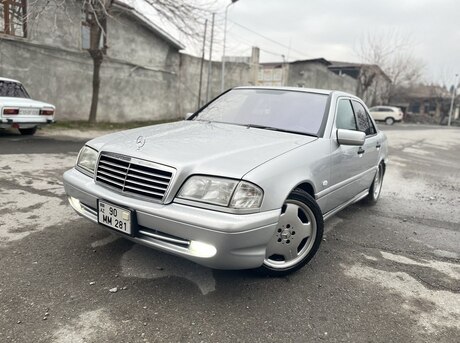 Mercedes C 240