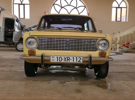 LADA (VAZ) 21011