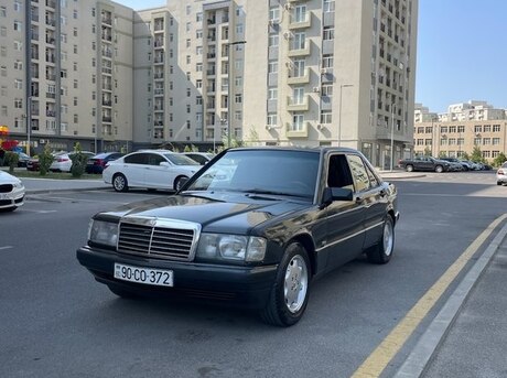 Mercedes 190