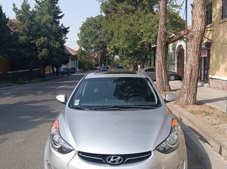 Hyundai Elantra 2011