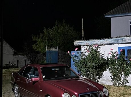 Mercedes E 220 d 1998