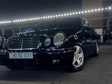 Mercedes E 230