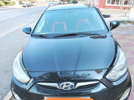 Hyundai Accent 2011