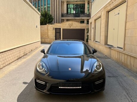 Porsche Panamera GTS 2014