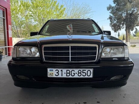 Mercedes C 200