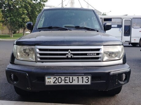 Mitsubishi Pajero io 1999