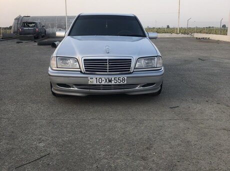 Mercedes C 240
