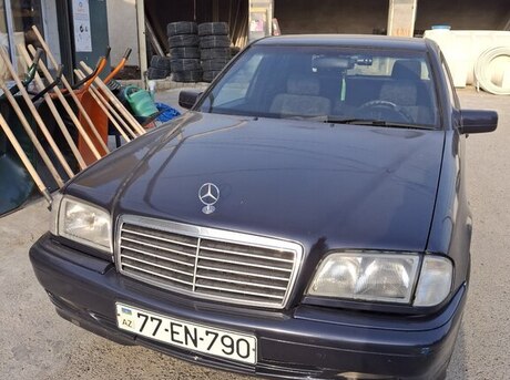Mercedes C 180