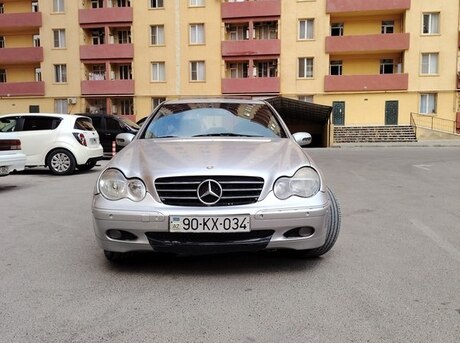 Mercedes C 200