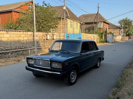 LADA (VAZ) 2107