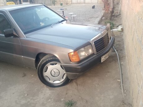 Mercedes 190
