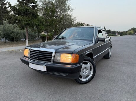 Mercedes 190