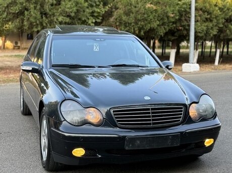 Mercedes C 240