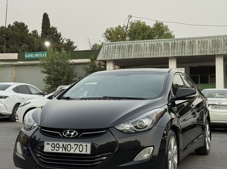 Hyundai Elantra 2012