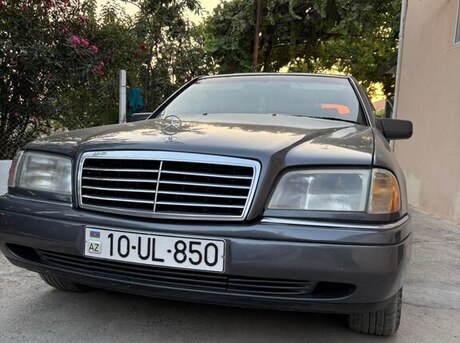 Mercedes C 180