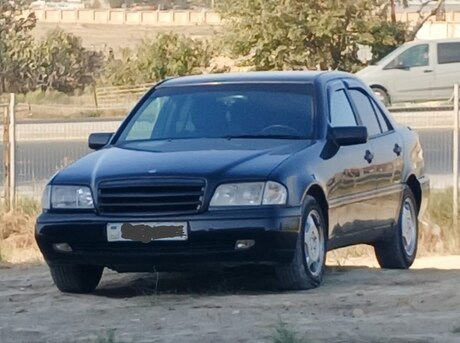 Mercedes C 180
