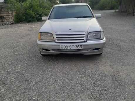 Mercedes C 180