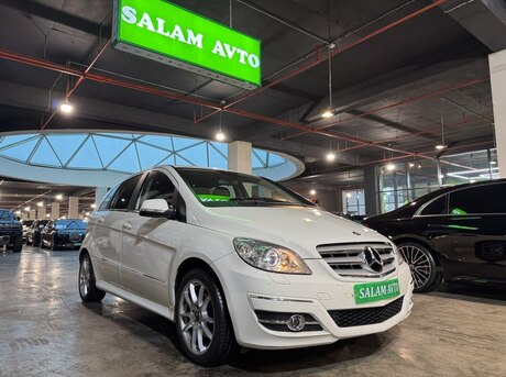 Mercedes B 180 2010