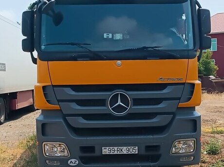 Mercedes Actros 1844