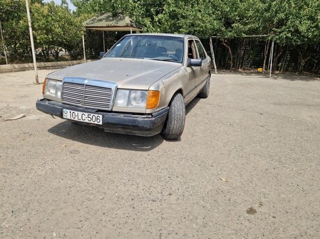 Mercedes E 230