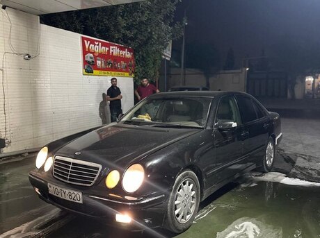 Mercedes E 320 2000