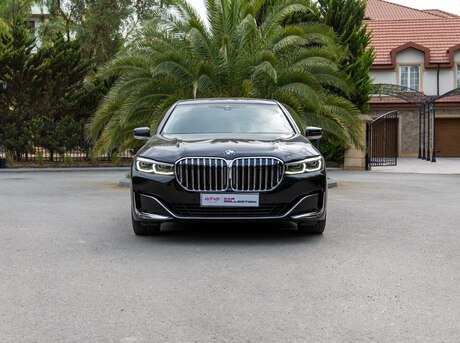 BMW 740