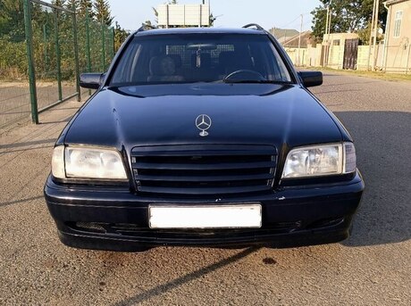 Mercedes C 180