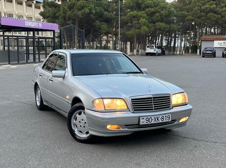 Mercedes C 180