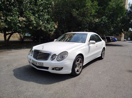 Mercedes E 220