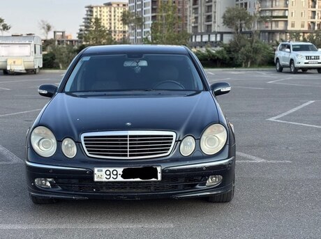 Mercedes E 220