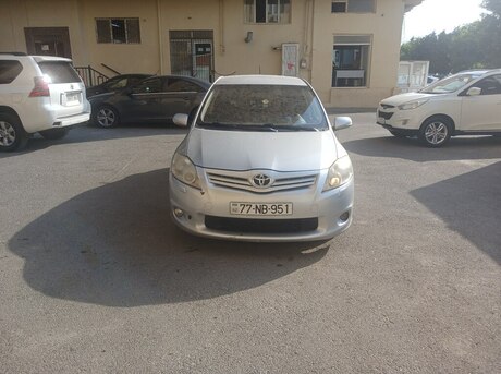 Toyota Auris 2011