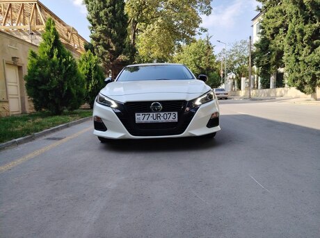 Nissan Altima